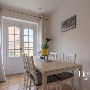 House | 2 bedrooms, Internet - Stunning Character House In The Centre of Henley (Henley-on-Thames)