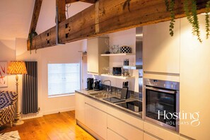 1 bedroom, iron/ironing board, Internet - The Penthouse Henley-on-thames (Henley-on-Thames)