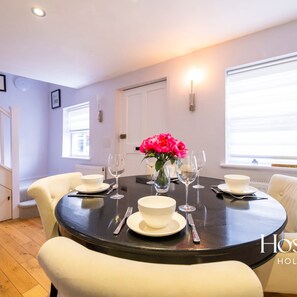 獨棟房屋 | 2 間臥室、熨斗/熨衣板、網路服務