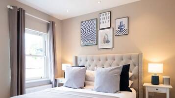 Casa | 4 habitaciones, escritorio, tabla de planchar con plancha y internet