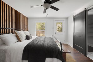 3 habitaciones, escritorio, wifi y ropa de cama