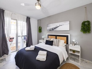 2 bedrooms, iron/ironing board, free WiFi, bed sheets - Cubo's Apartamento De Lacroix & Pool / Community pool / Free Wifi / Close to beach (Fuengirola)