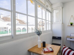 Interior - Cubo's Apartamento De Lacroix & Pool / Community pool / Free Wifi / Close to beach (Fuengirola)