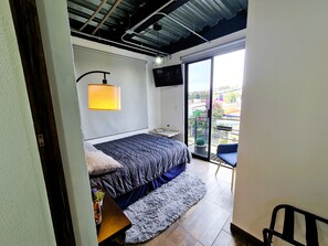 Premium bedding, in-room safe, individually decorated