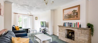 Kidlington 3 BR House Parking Large Garden