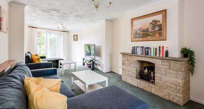 Kidlington 3 BR House Parking Large Garden