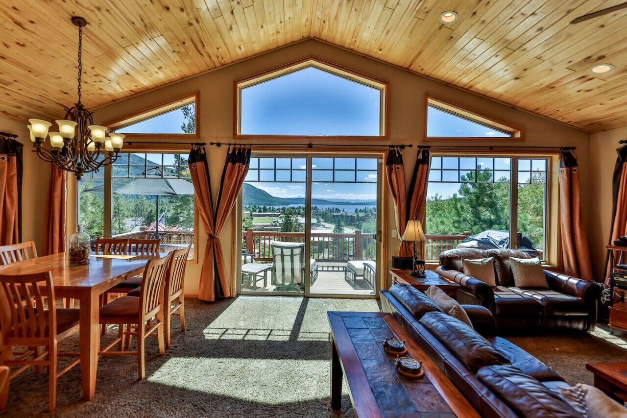 Smart TV, fireplace, offices