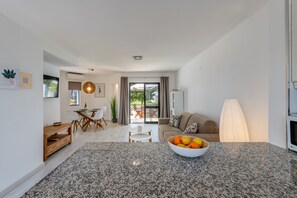 TV - ALBUFEIRA BALAIA GOLF VILAGE 5 WITH POOL by HOMING (Albufeira)