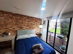 Deluxe Room | Premium bedding, in-room safe, individually furnished, desk - R08 Habitacion Equipada STV WIFI Parking (Atizapan de Zaragoza)