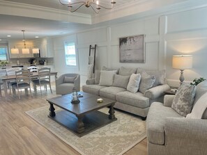 Living area - Laura’s Simply Charming Home on Harrison (Quincy)