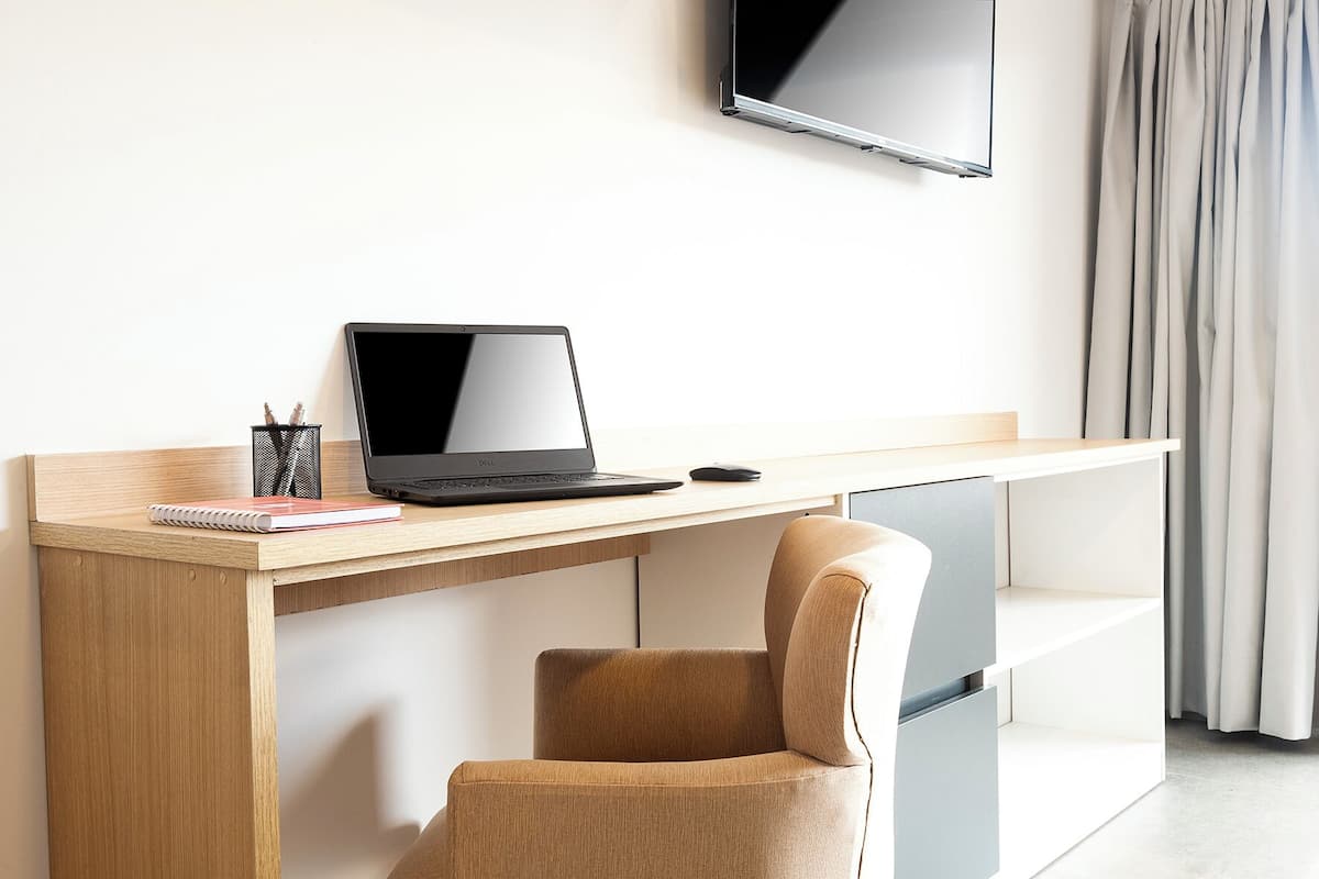 32-inch TV with cable channels