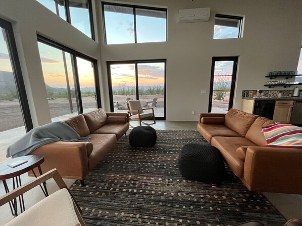 Books - 3BR 2Bath Private Home • Stunning Panoramic View (Terlingua)