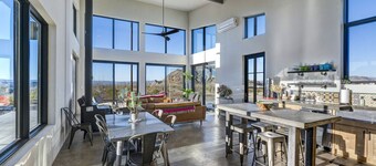 3BR 2Bath Private Home • Stunning Panoramic View