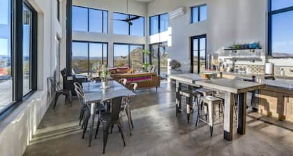 3BR 2Bath Private Home • Stunning Panoramic View