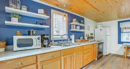 Cozy Wellston Cabin - Walk to Crystal Lake!