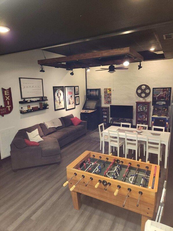 Spielezimmer