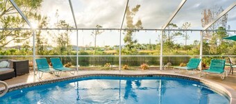 4/2 Heated Pool Home Turquoise Anchor Sleeps 10 Near Downtown Ft. Myers