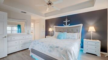 4 slaapkamers, een strijkplank/strijkijzer, reisbedje, wifi