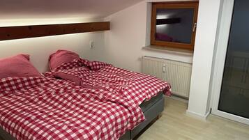 2 chambres, lit parapluie, Wi-Fi, draps fournis