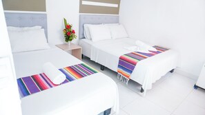 1 bedroom, free WiFi, bed sheets - Hermosa Habitacion Estandar Triple A Pie De Playa (coveñas)