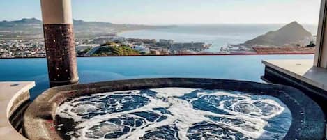 مغطس سبا خارجي