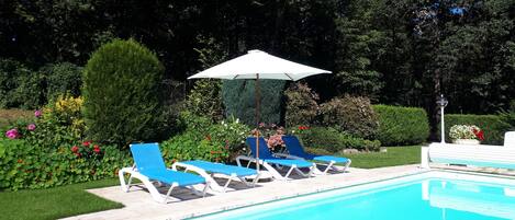 室外游泳池,恒温泳池