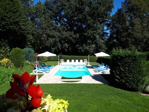 Outdoor pool, a heated pool