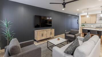 House, Multiple Beds (Snow Canyon Retreat) | Living area