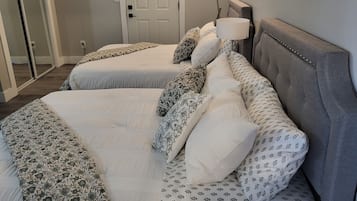 2 habitaciones, escritorio, wifi gratis y ropa de cama