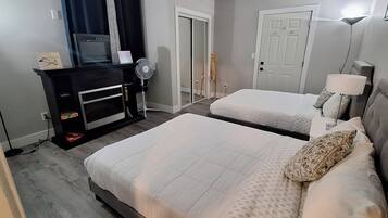 2 dormitorios, escritorio, wifi gratis y ropa de cama