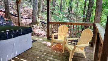 Tina de hidromasaje al aire libre