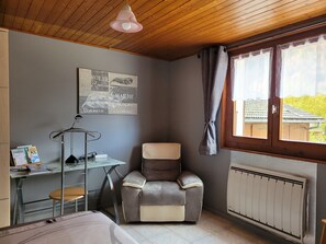 1 bedroom, iron/ironing board, free WiFi, bed sheets