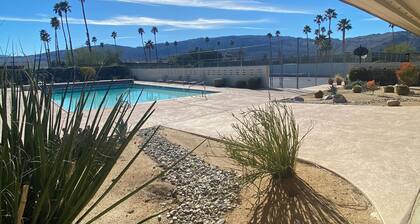 The Divot Club: What's not to love about Borrego