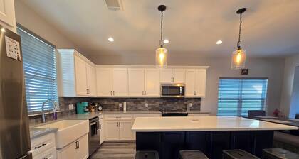 Modern retreat in Sherman