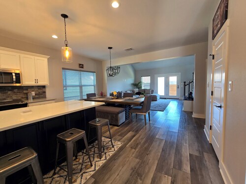 Modern retreat in Sherman