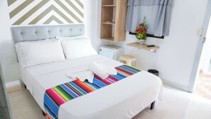 1 bedroom, free WiFi, bed sheets - Hermosa Habitación Básica Doble A Pie De Playa (coveñas)