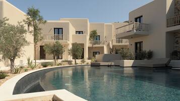 Seasonal outdoor pool, pool umbrellas, sun loungers