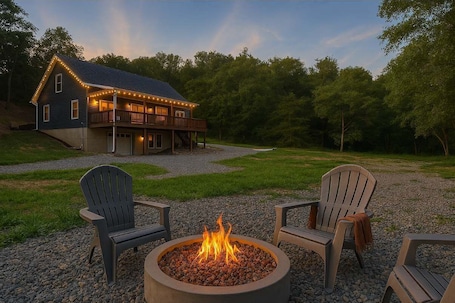 Property grounds. The Haven at Turkey Run • Hot Tub, Fire Pit, Games