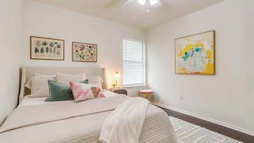 4 chambres, fer et planche à repasser, Wi-Fi gratuit, draps fournis