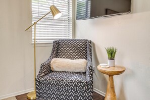 Interior - Green Door Cutie Close to Everything in The Fort! (Fort Worth)