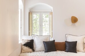 Deluxe-hus - balkon - udsigt til have | Mørklægningsgardiner, lydisolering, strygejern/strygebræt, gratis Wi-Fi