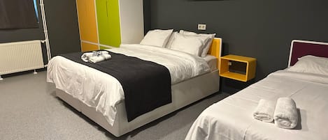 1 chambre, coffres-forts dans les chambres, bureau