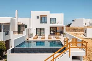 Front of property - C & G Villas (Naxos)