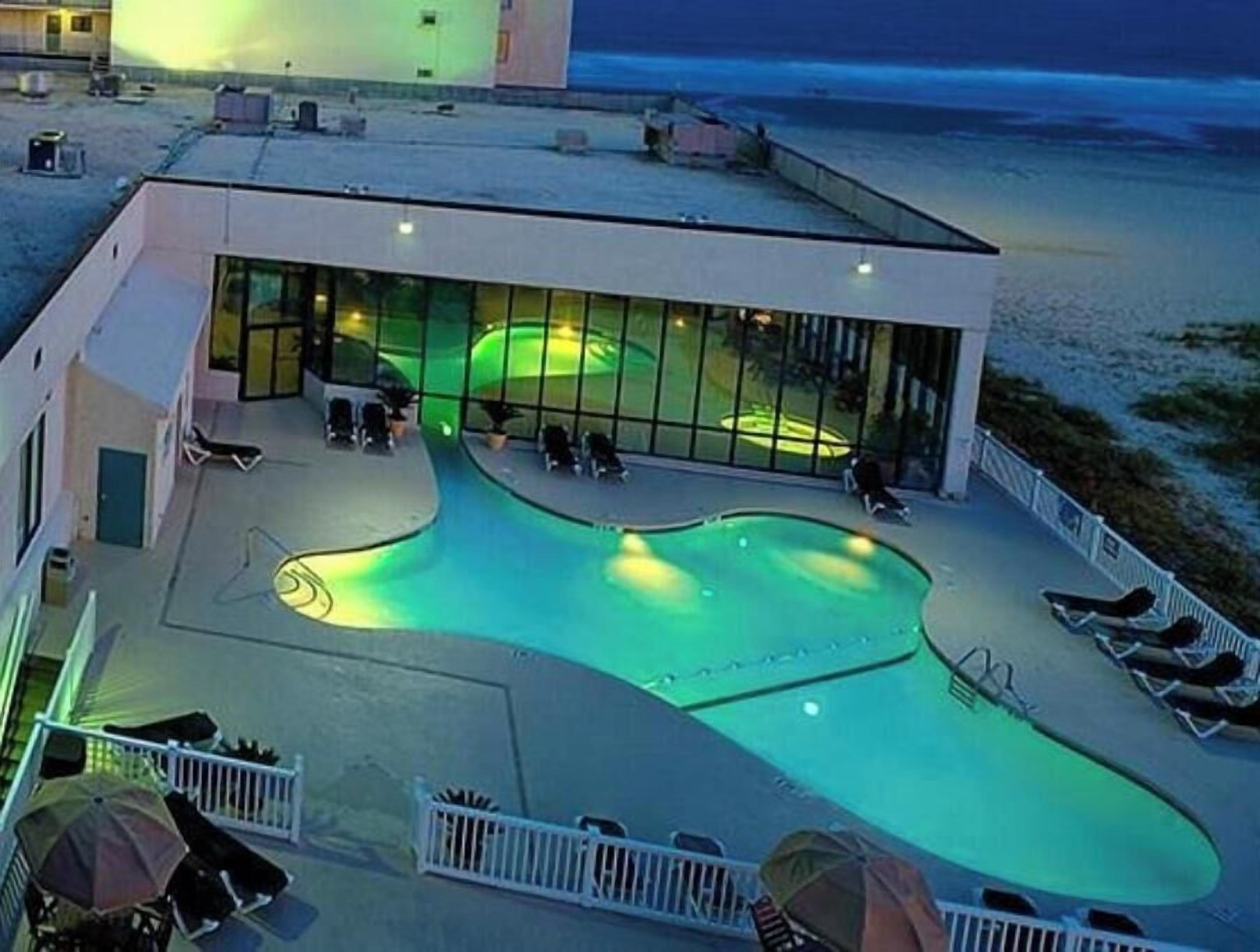 Innenpool, Außenpool