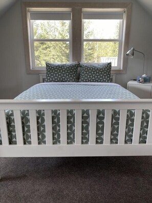 1 bedroom, desk, free WiFi, bed sheets