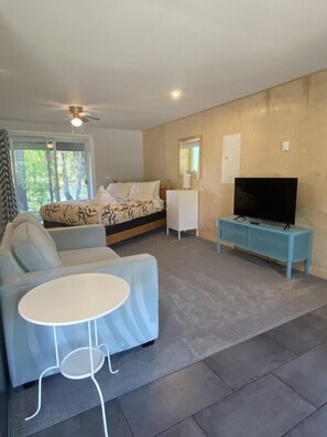 Bureau, Wi-Fi gratuit, draps fournis