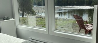 River`s Edge Scoria Suite