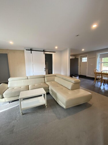 River`s Edge Scoria Suite