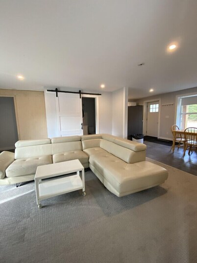 River`s Edge Scoria Suite