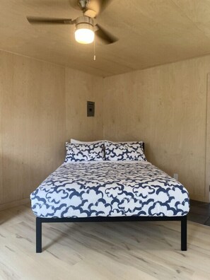 1 室のベッドルーム、WiFi (無料)、ベッドシーツ